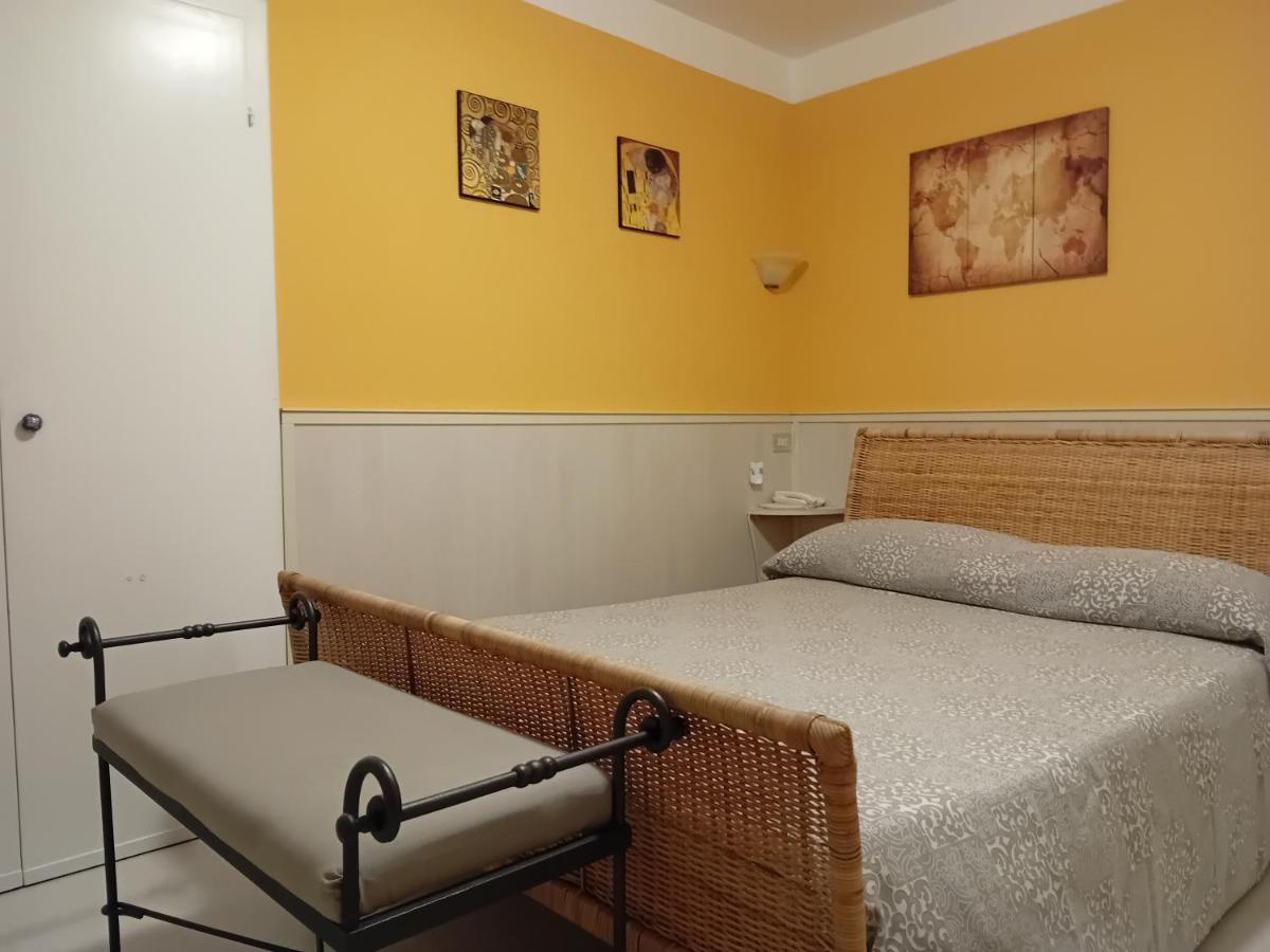Stella Della Marina Ξενοδοχείο Μοντερόσο αλ Μάρε Εξωτερικό φωτογραφία